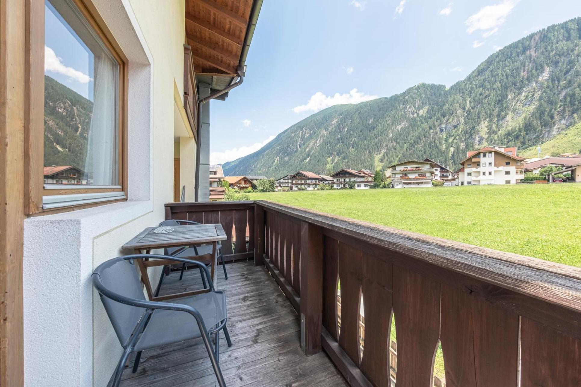 Apartments Alpina Майрхофен Экстерьер фото